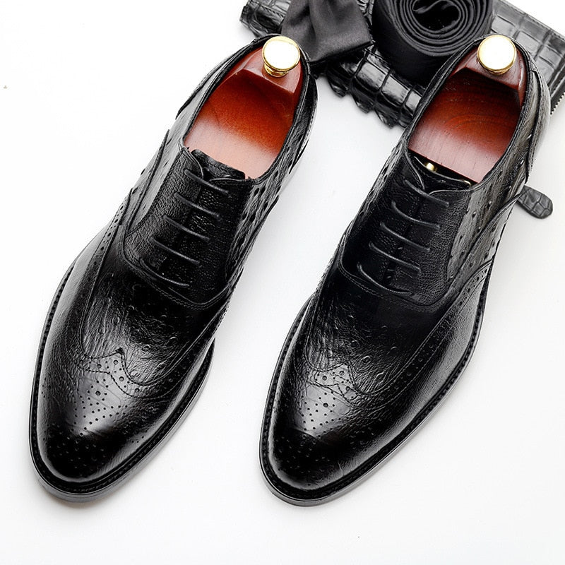 Classy Textured Ostrich Pattern Men Brogue Shoes - FanFreakz