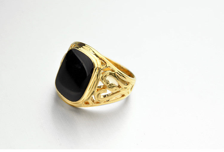Vintage Style Black Stone Men Ring With Hood Detail - FanFreakz